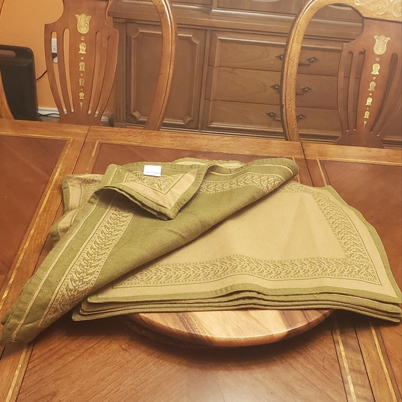 Napkins and Table Mats 4 Pairs by Home - Picture 6 of 9